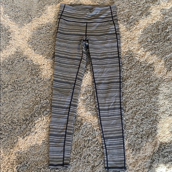 Athleta Pants - Athleta size small workout pants.